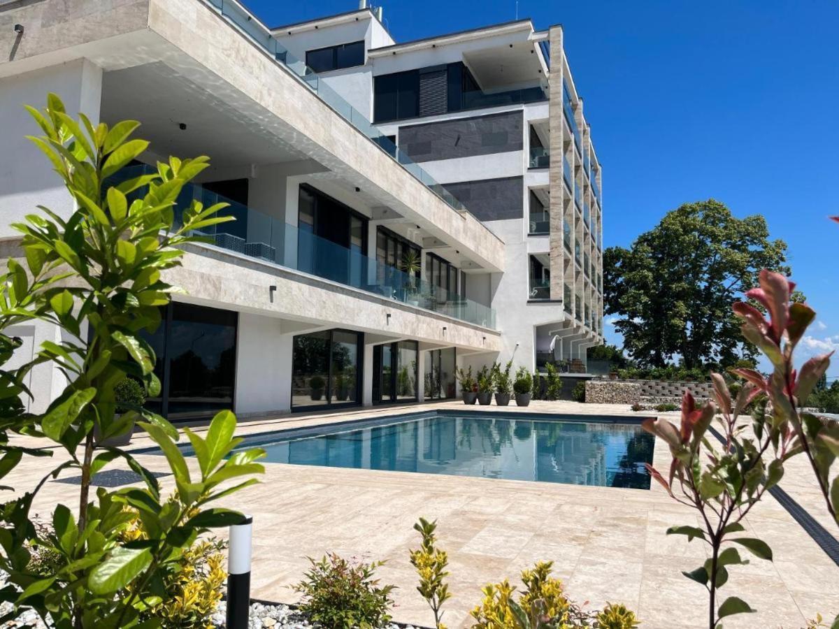 Panorama Deluxe Apartments - Pool & Free Parking Alsoors Exterior photo