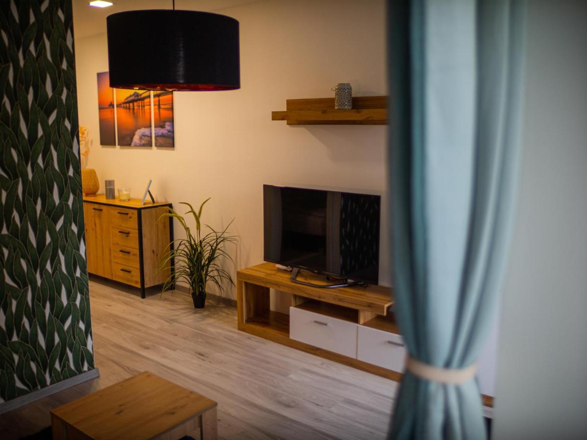 Panorama Deluxe Apartments - Pool & Free Parking Alsoors Exterior photo